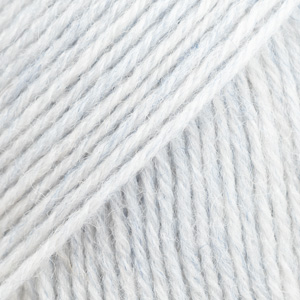 DROPS Fabel 126 zamglone niebo
